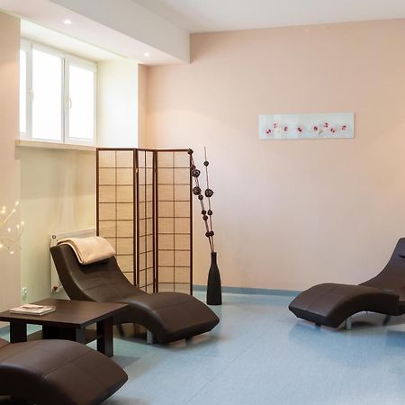 فندق Kzzg W Polsce, Gornicze Sanatorium Zwiazkowe "Gornik" Iwonicz-Zdrój المظهر الخارجي الصورة